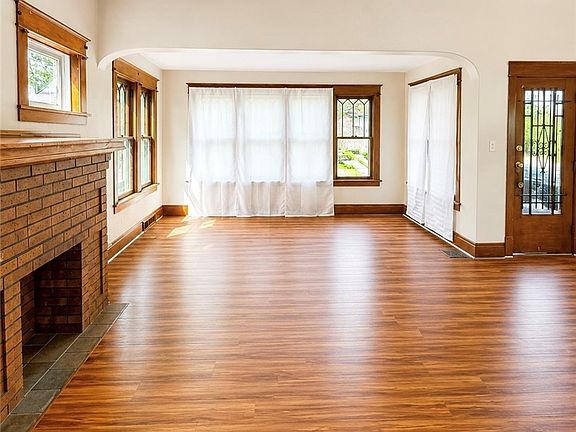 5th image of 87 Fernhill Ave