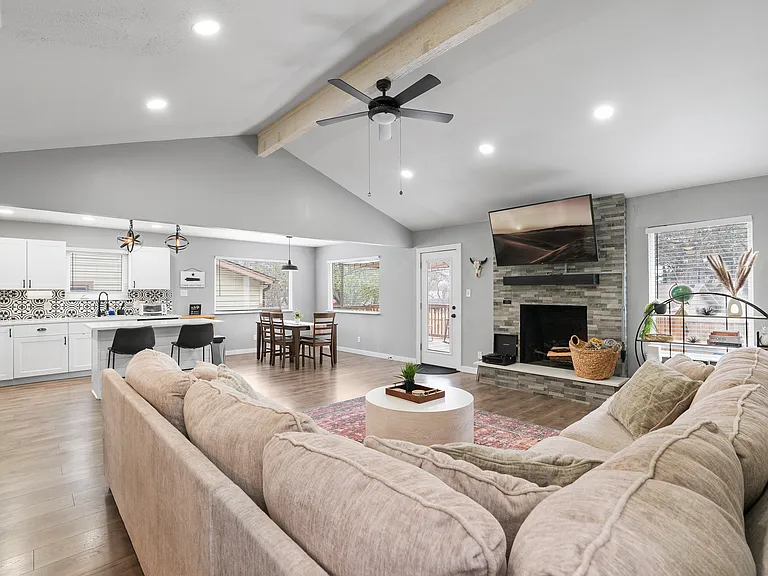 5005 Parell Path — Photo 24