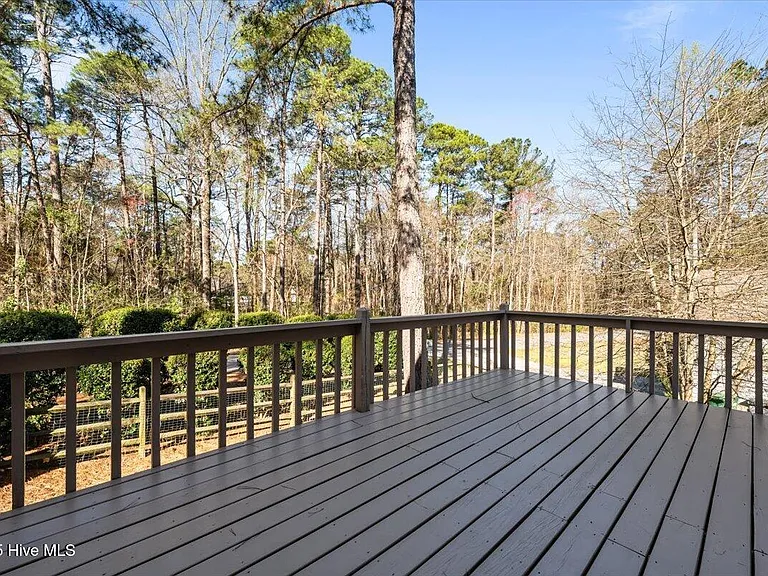 405 Spring Lake Dr — Photo 26