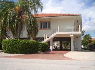 551 8th St, Key Colony Beach, FL 33051