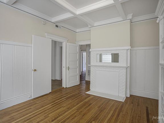 4th image of 610 Ashbury St #608
