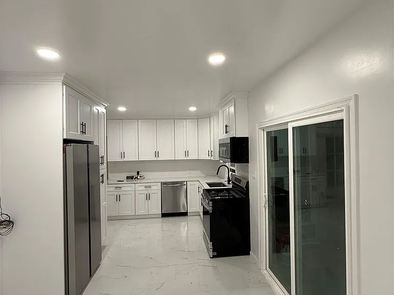 23 Mansion Ave #2 — Photo 3