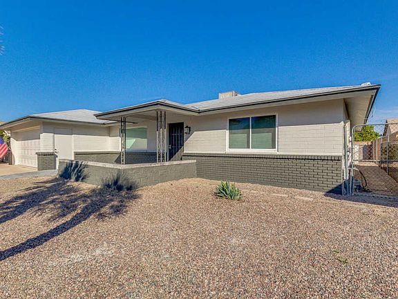 3rd image of 4652 E Dolphin Ave