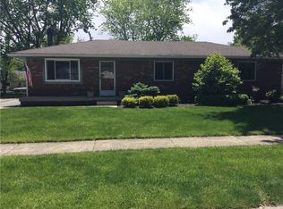 902 Brooks Dr, Fortville, IN 46040