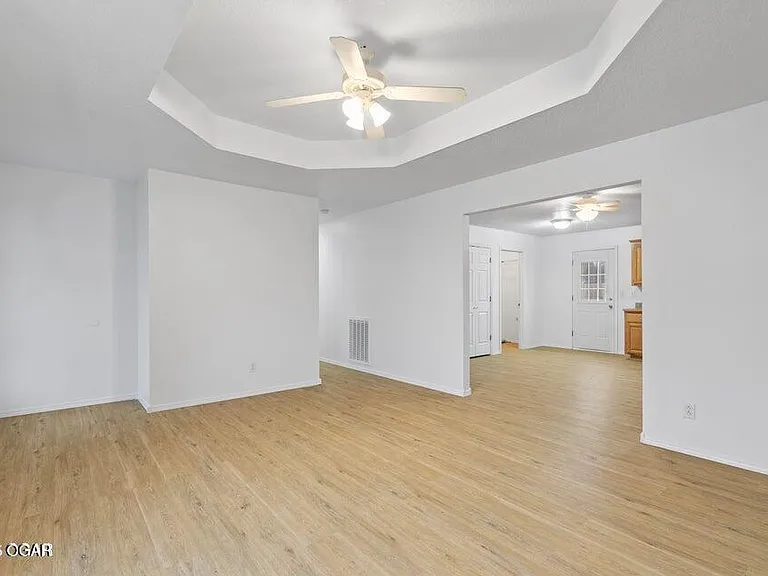 1177 E Amber Dr — Photo 5