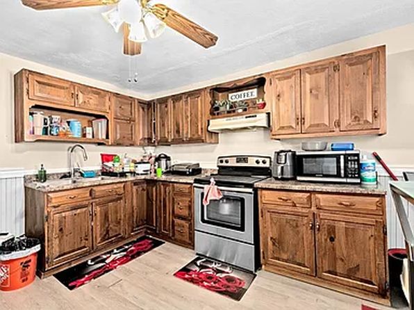 92 Elm St APT 2