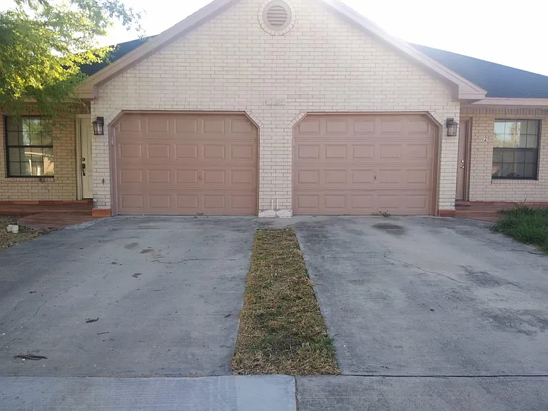 3084 S Buckingham Ct #1 — Photo 2