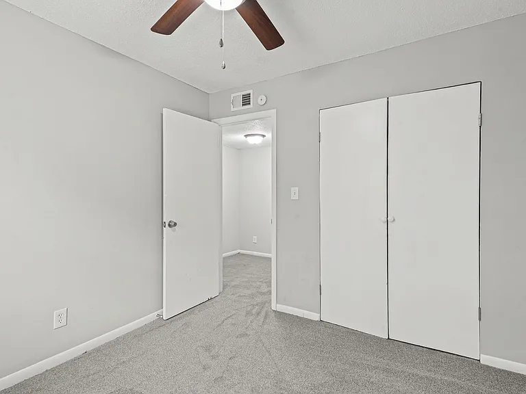 Redwood Village Townhomes — Photo 43