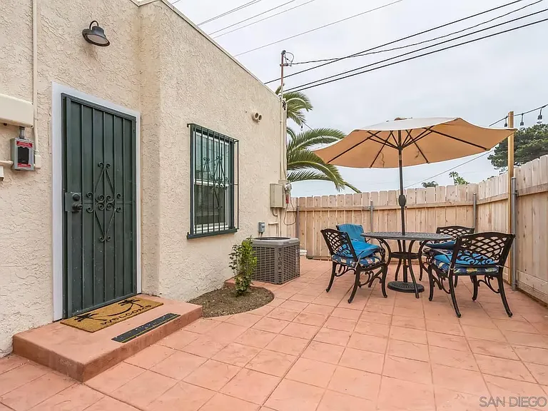 2147 Guizot St — Photo 18