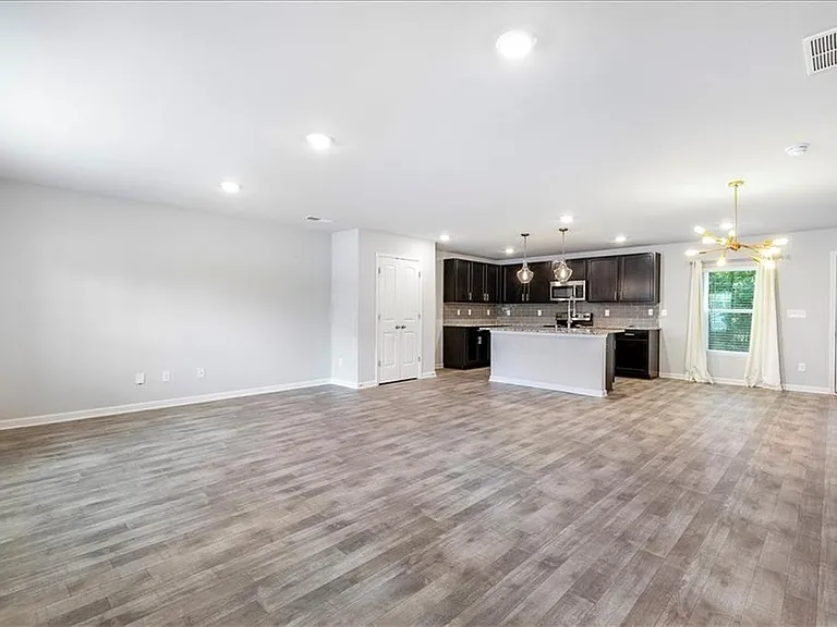 6426 Beaver Creek Trl — Photo 4