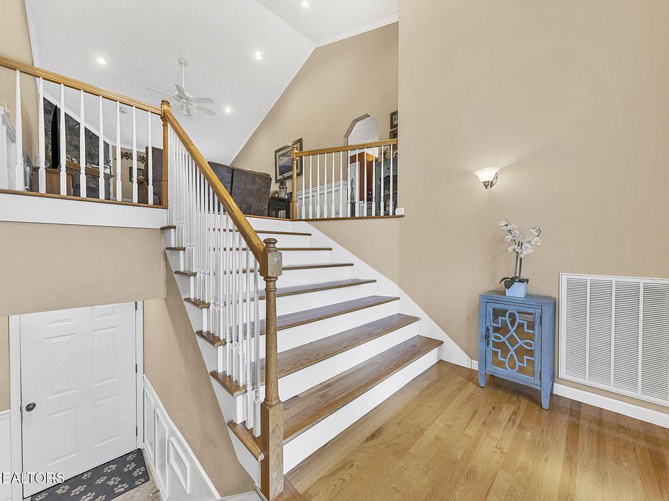 440 Grey Fox Dr, Church Hill, TN 37642 | Zillow