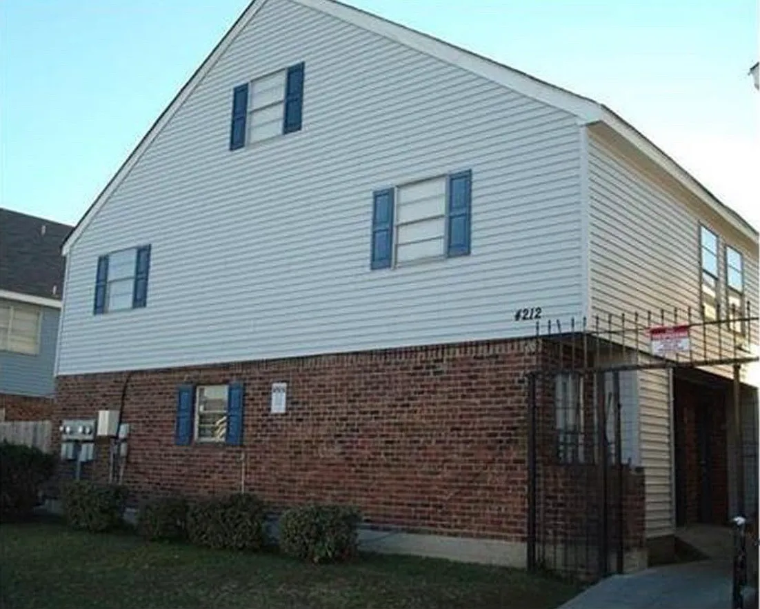 3 bed, 2.5 bath, 1350 sqft, $1,350 — Photo 1