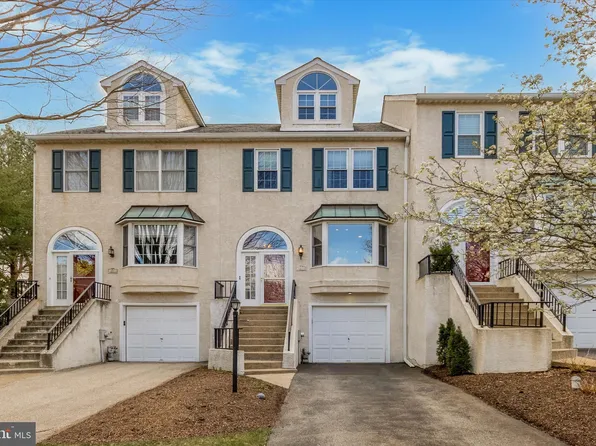 3044 Mitchell Ct, Lafayette Hill, PA 19444