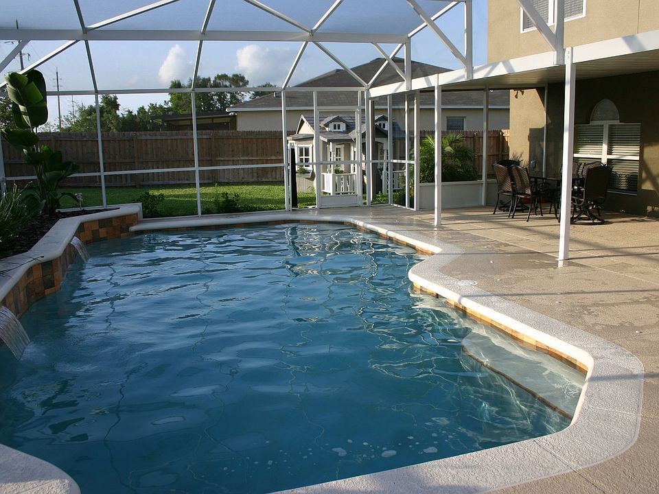 1st image of 319 Lake Hill Pl