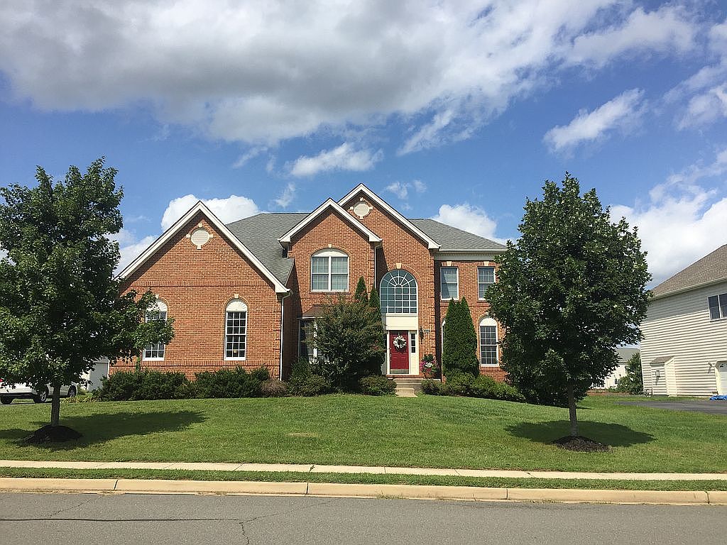 23245 Meadowvale Glen Ct, Sterling, VA 20166, MLS# VALO2055594