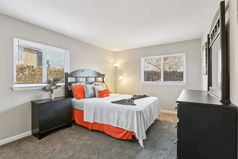 Brookwood Apartments — Photo 4