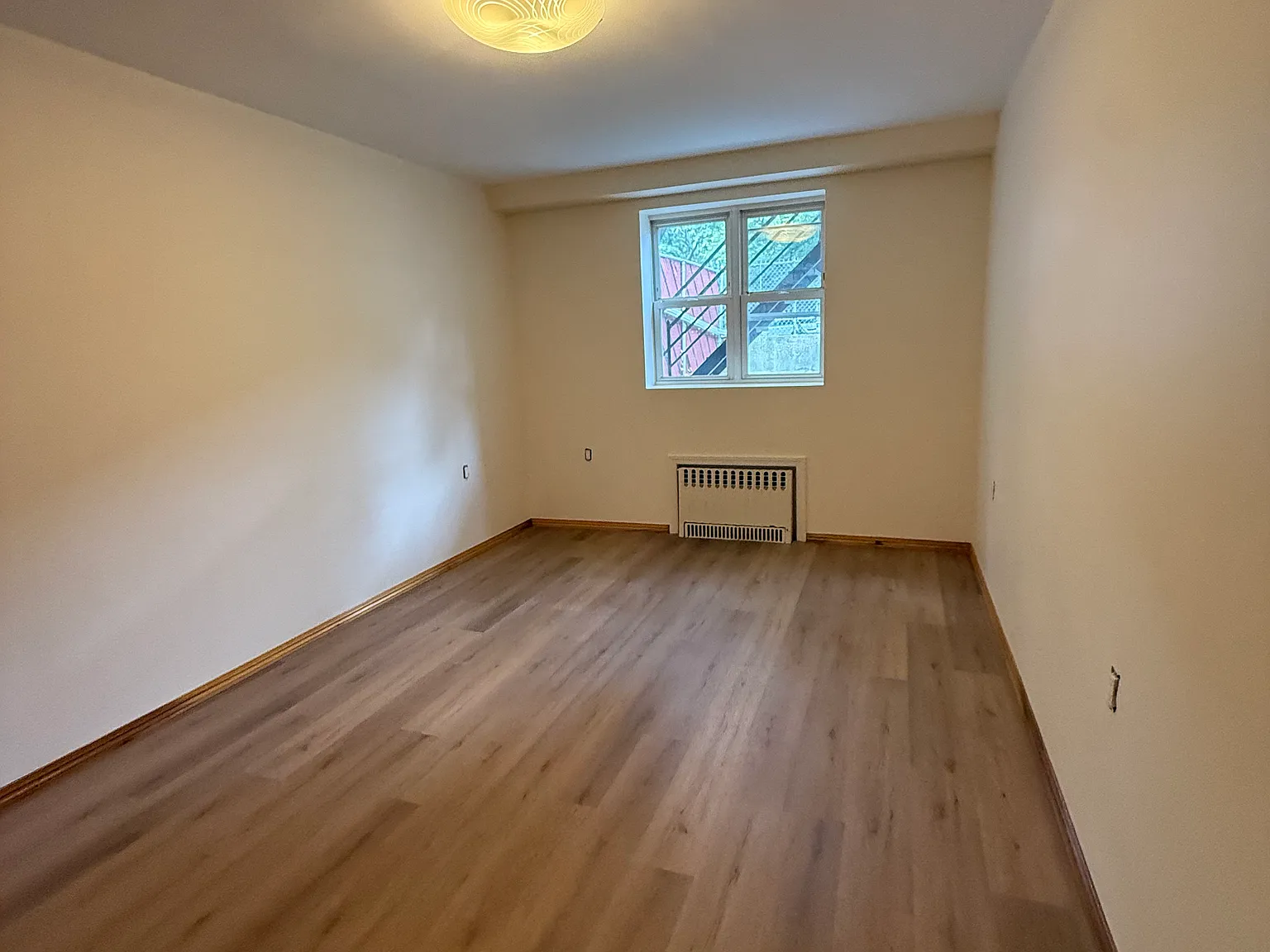 2 bed, 1000 sqft, $2,850 — Photo 4