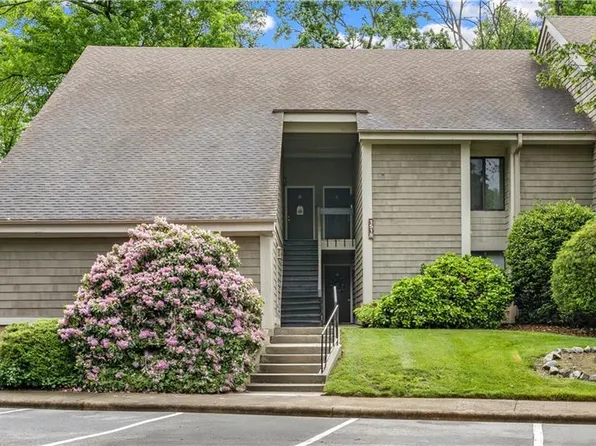 1518 Benjamin Pkwy APT A, Greensboro, NC 27408