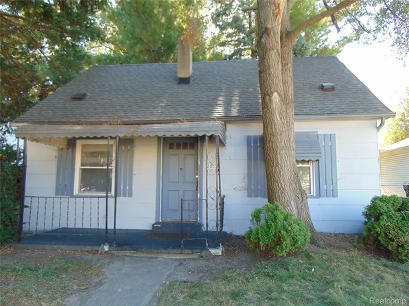 20178 Lakeworth St, Roseville, MI 48066