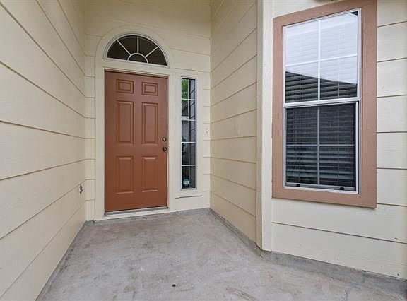 3rd image of 326 Stewart Dr