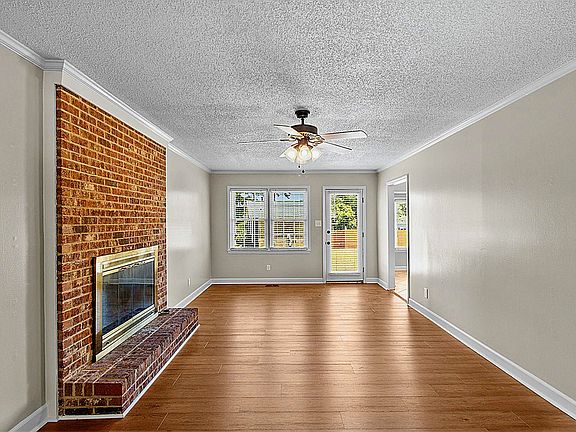 3rd image of 5912 Welford Pl
