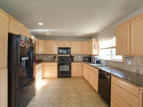 4th image of 5904 340th St E