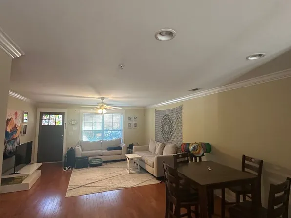 1035 Barnett Shoals Rd, Athens, GA