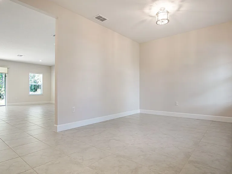 1419 Eucalyptus Way — Photo 18
