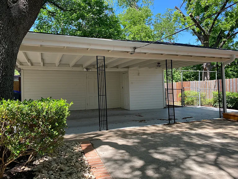 3825 Hubby Ave — Photo 40