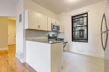 Rented by Hillel Realty Group