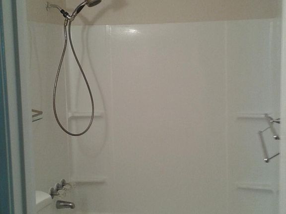 4th image of 2811 Langley Ave APT 101