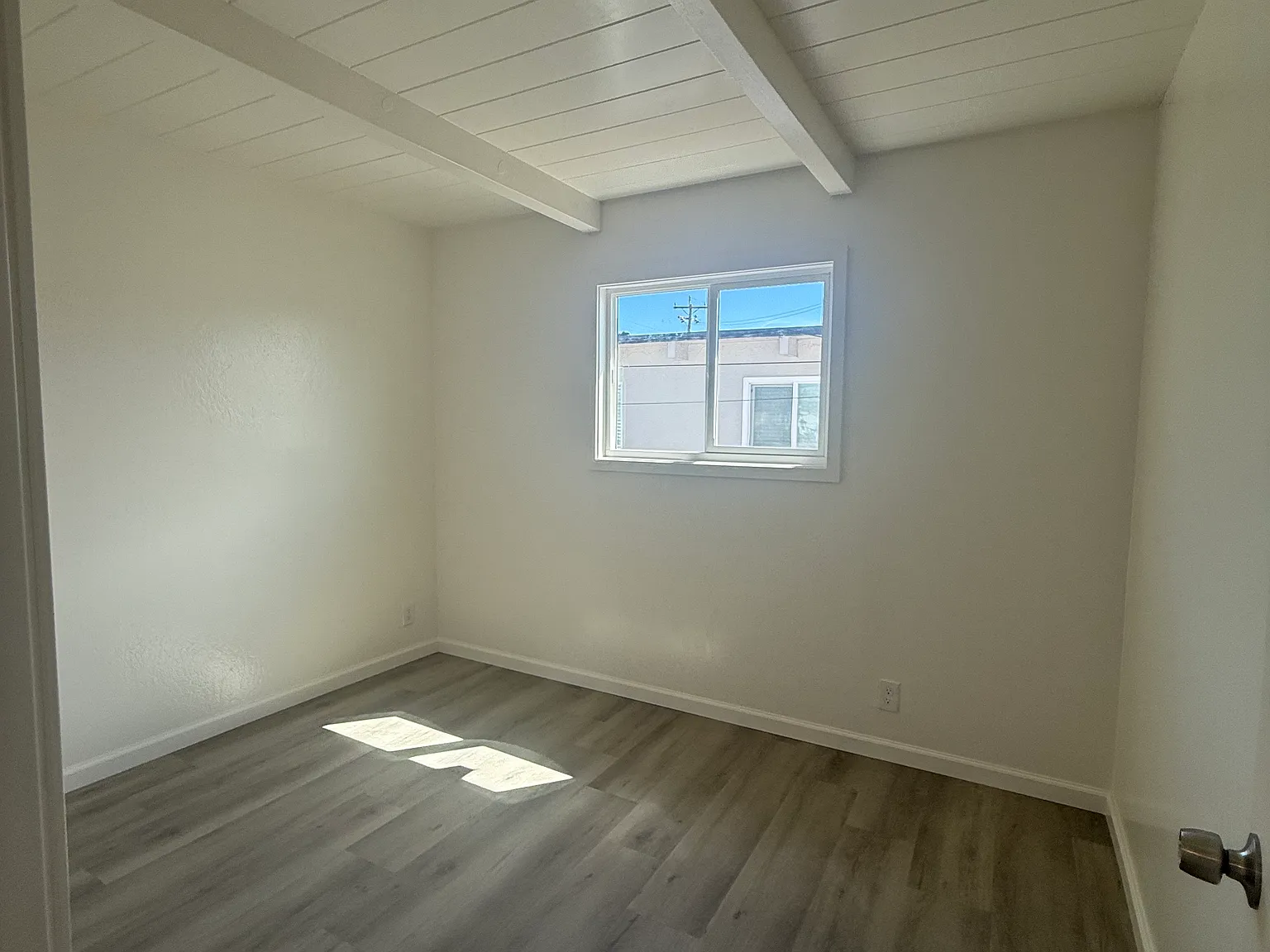 2 bed, 650 sqft, $2,250 — Photo 2