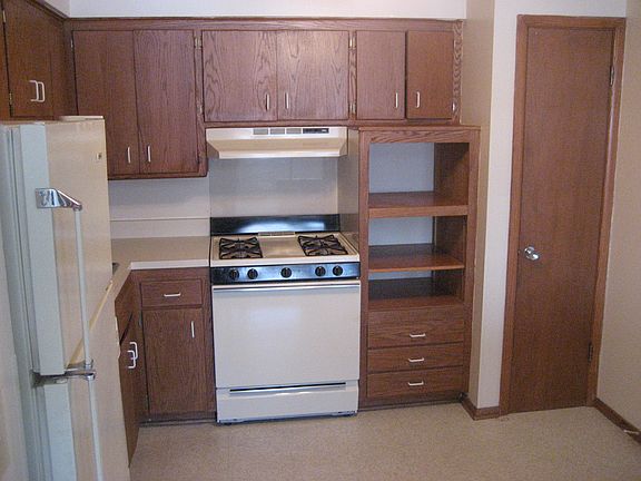 2nd image of 11040 W Meinecke Ave #18426465