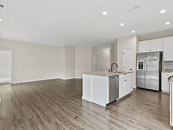 4th image of 29213 Channel Dr