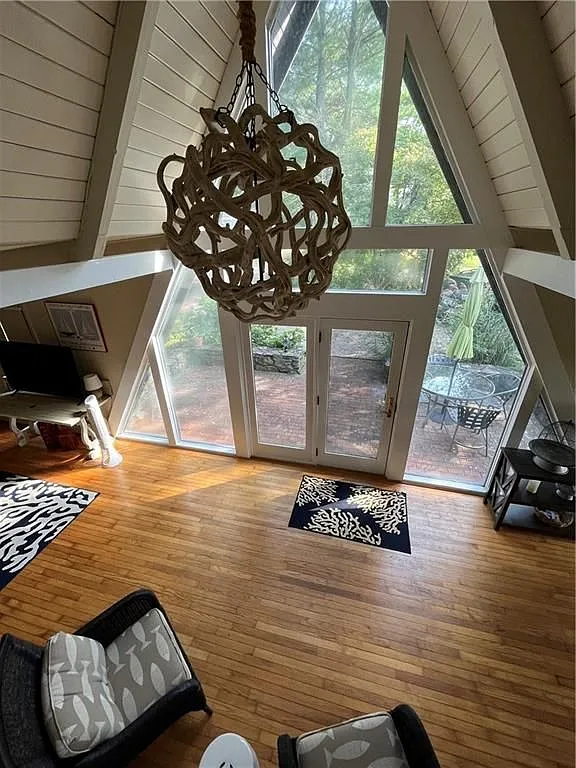 2 bed, 2.0 bath, 1120 sqft, $2,850 — Photo 2