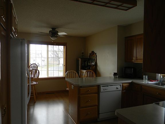 4th image of 1117 Ashwood Ct