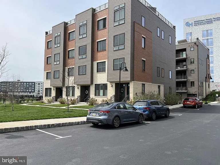 916 Lakeview Ct #36 — Photo 37