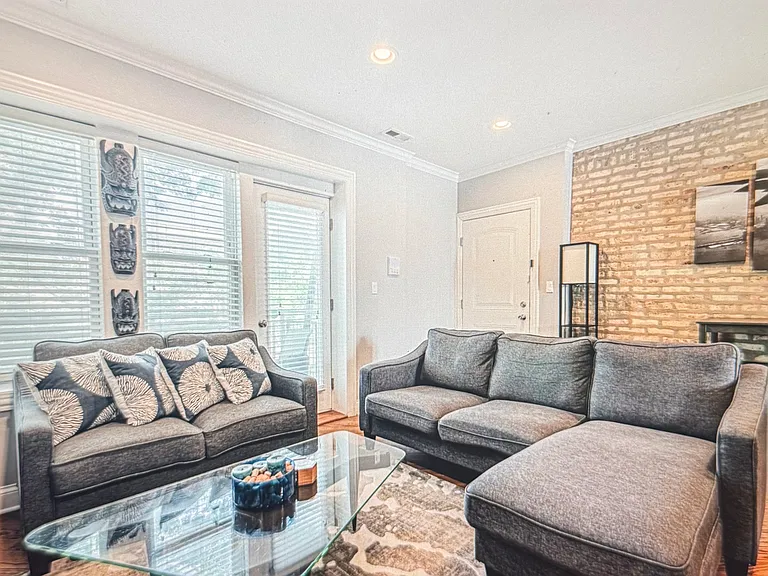 3149 N Drake Ave #2S — Photo 24