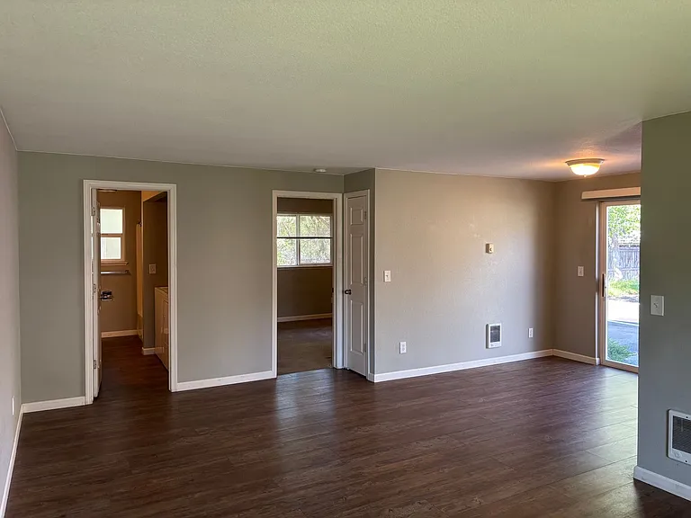 Hill St. Apartments — Photo 1