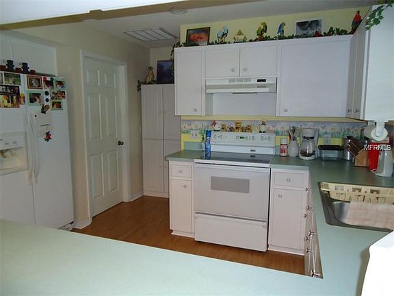 3rd image of 828 Cedar Knoll Dr N