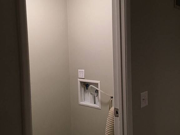 4th image of 5019 Blackford Ct