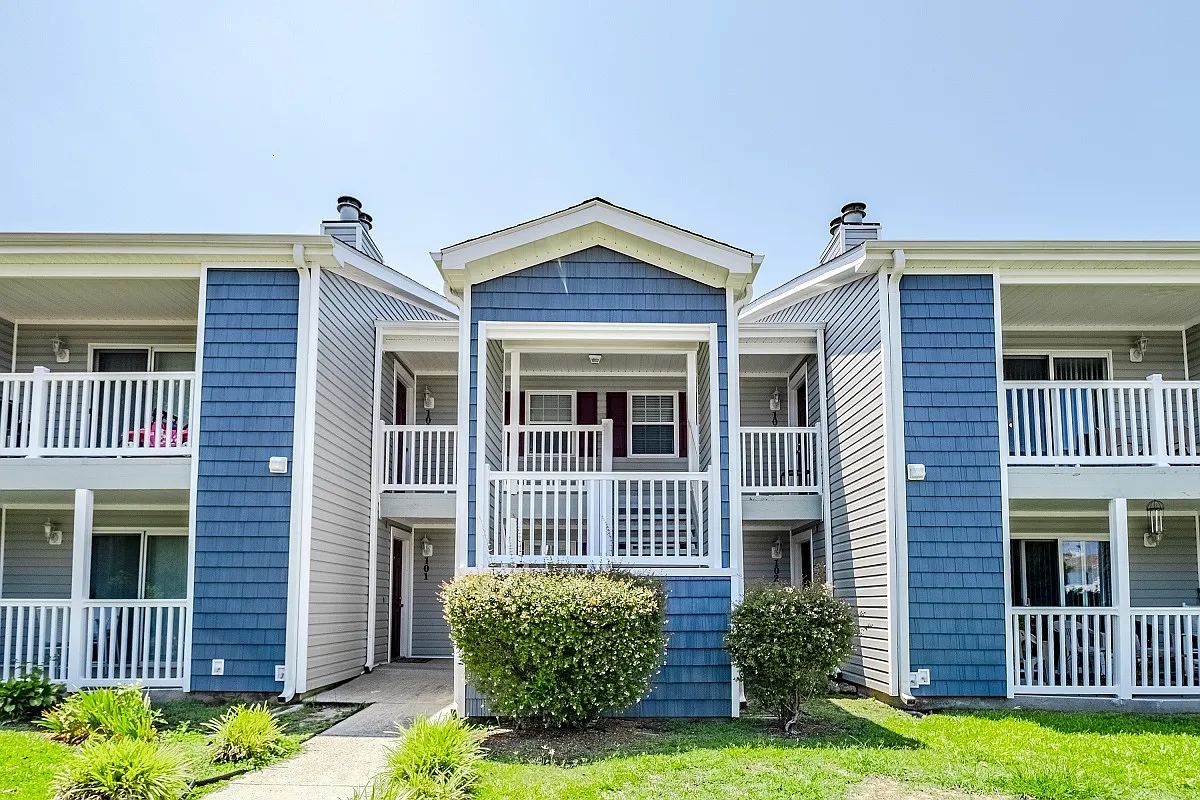 Blue Ridge Apartments — Photo 2