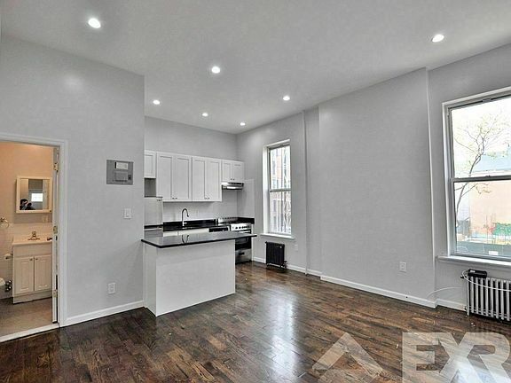 4th image of 258 Halsey St #1B