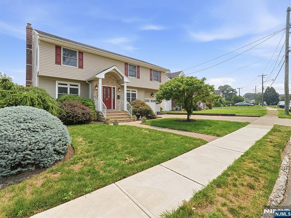 1st image of 42 Winslow Terrace