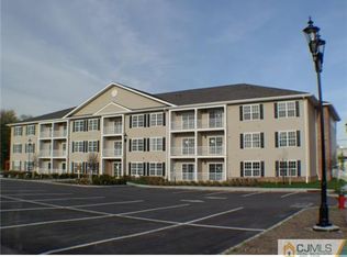 89 Liddle Ave, Edison, NJ 08837