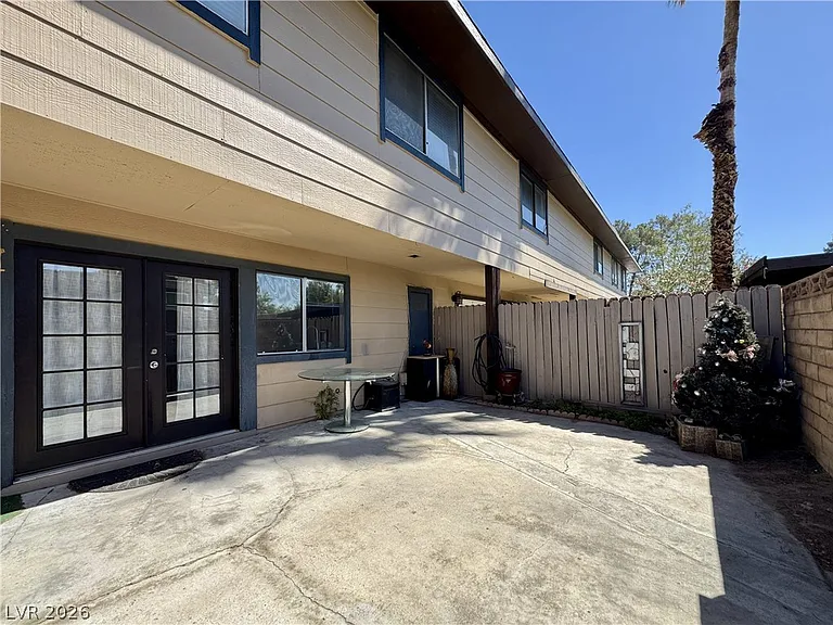 6224 Meadowhaven Ln — Photo 23