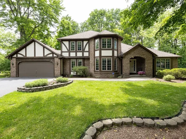 25 Shelter Creek Ln, Fairport, NY 14450