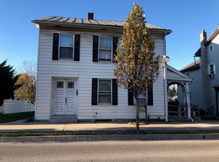 630 Chestnut St APT 2, Mifflinburg, PA 17844