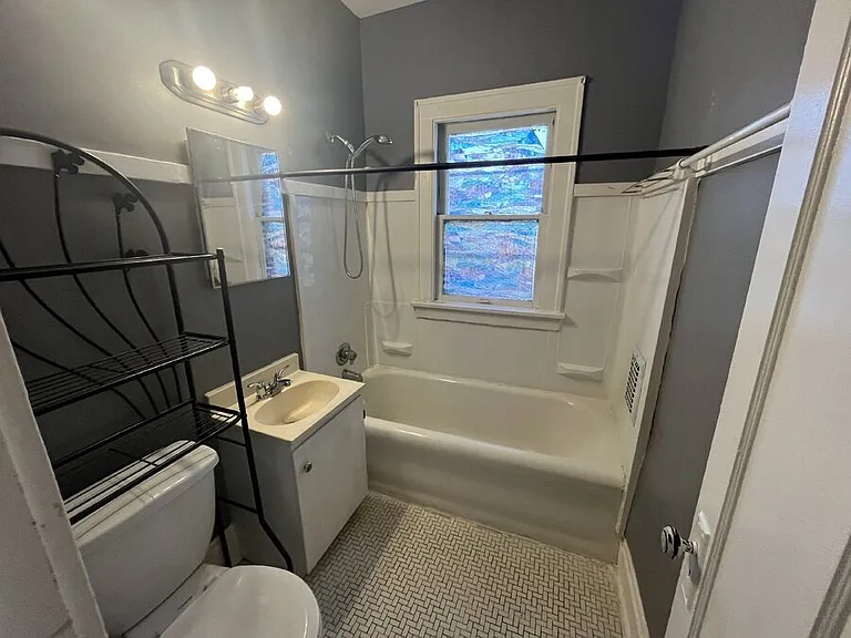 1471 Ridgewood Ave #1 — Photo 8