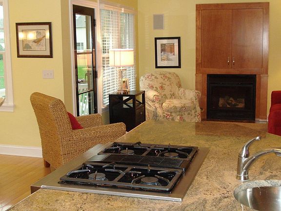 Family Room Breakfast Nook